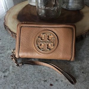 Tory Burch Amanda Royal Leather Wristlet